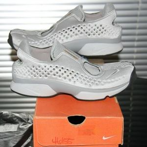 Vintage Nike Air Rift Womens sz 7 Rare 2002 orgl